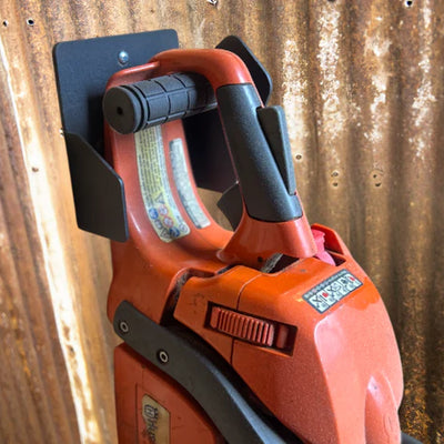 Milwaukee / Dewalt / Universal Chainsaw Rack